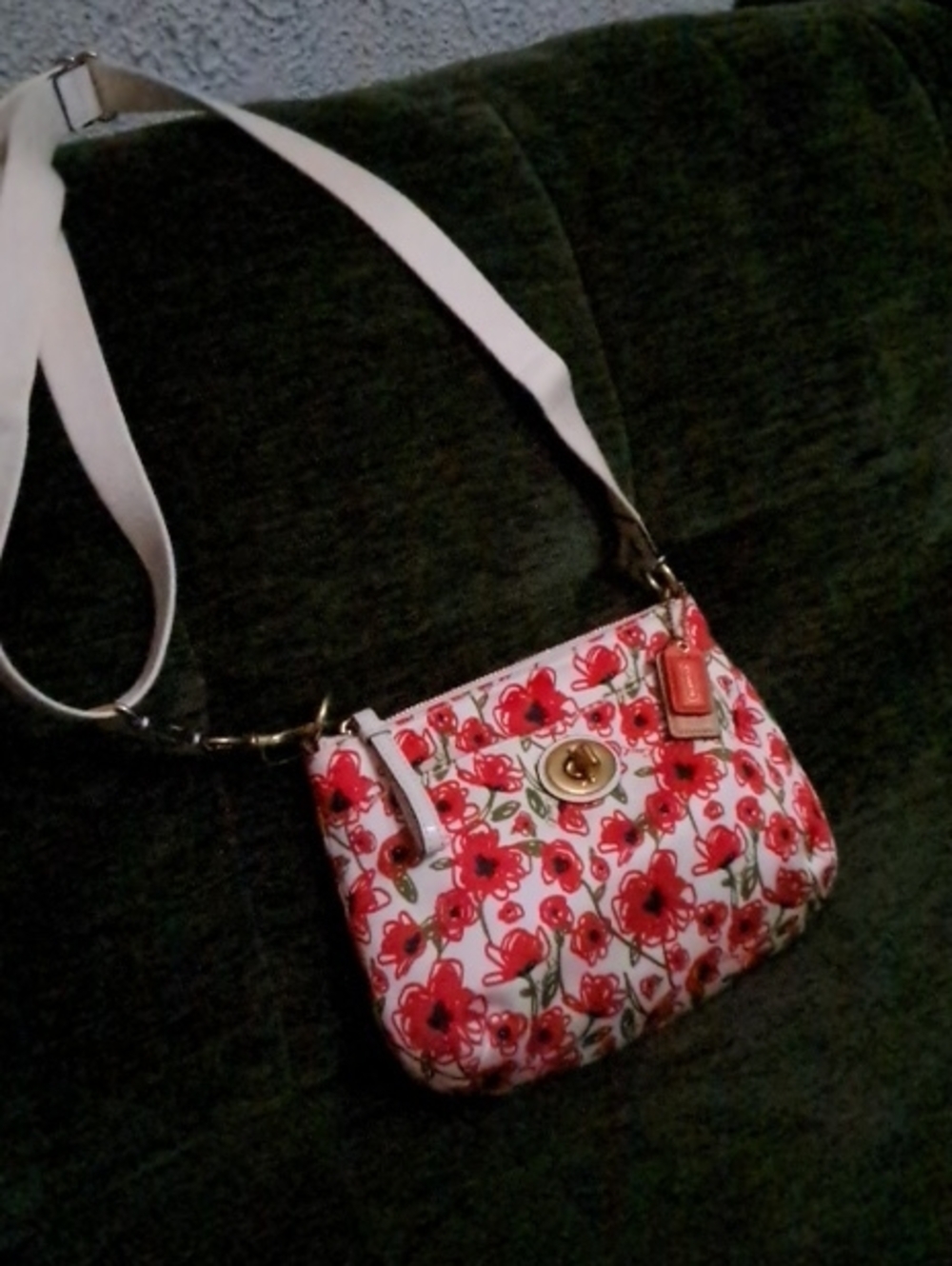 Rare Coach Ivory Poppy Floral Crossbody Bag with Red Poppy Print Turnlock